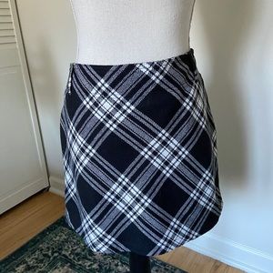 Old navy, black and white plaid wool skirt.  Lined